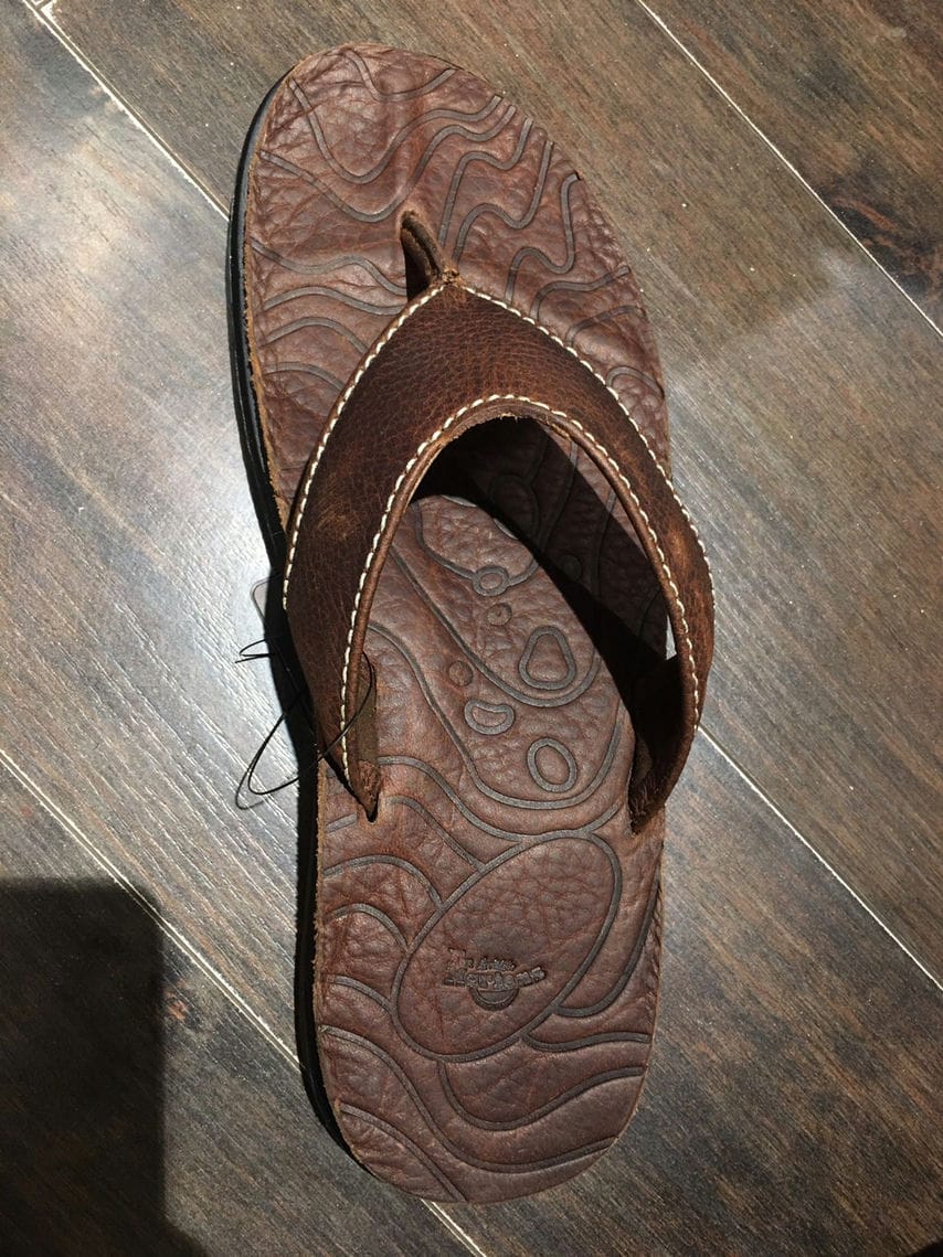 QUY TRÌNH SẢN XUẤT MỘT ĐÔI DR. MARTENS CHÍNH HÃNG